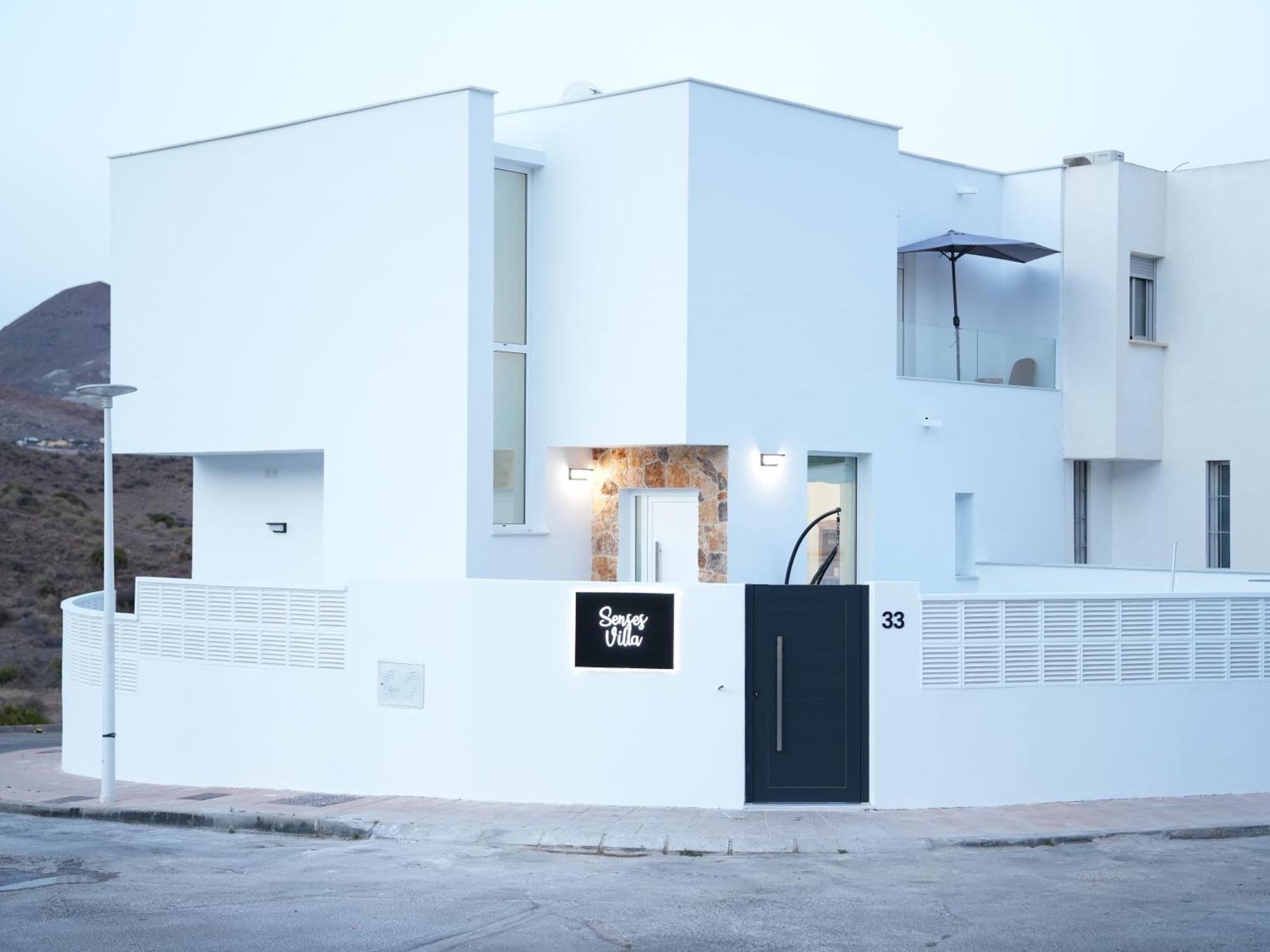 Senses Villa San Jose  Bagian luar foto